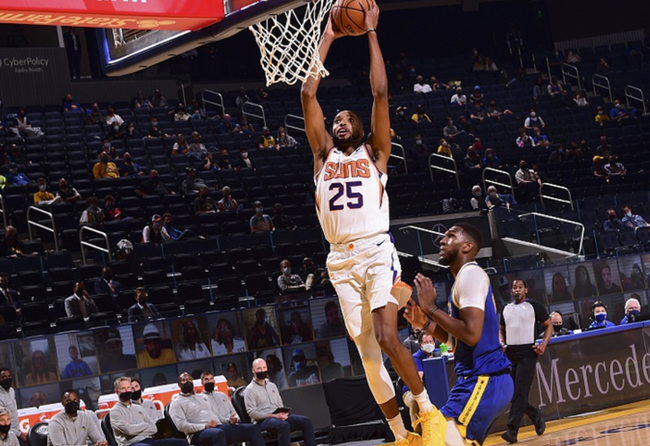  库里三分雨浇灭太阳布克空砍四十分难救主